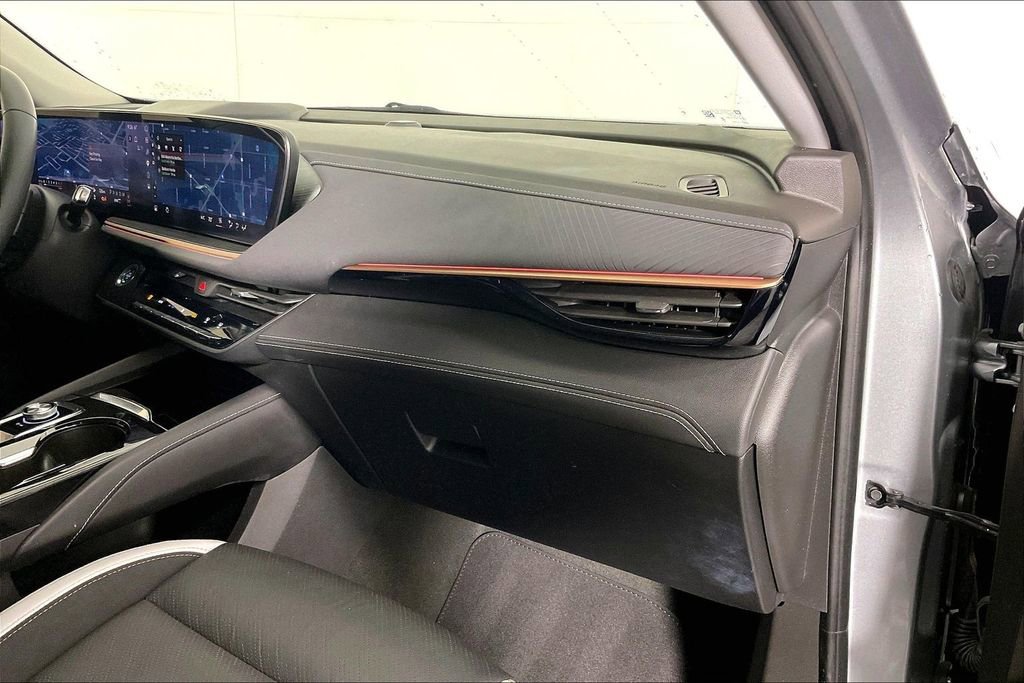 Used 2025 Buick Envision Sport Touring AWD/4WD image 21