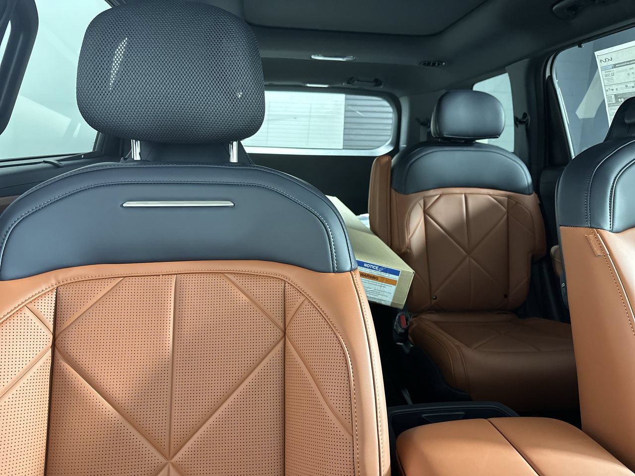 New 2027 Kia Telluride SX w/ Towing Package FWD image 16