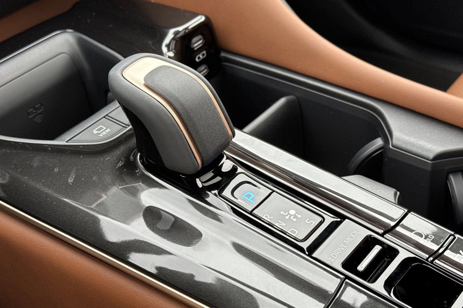 New 2025 Toyota Crown Signia image 21