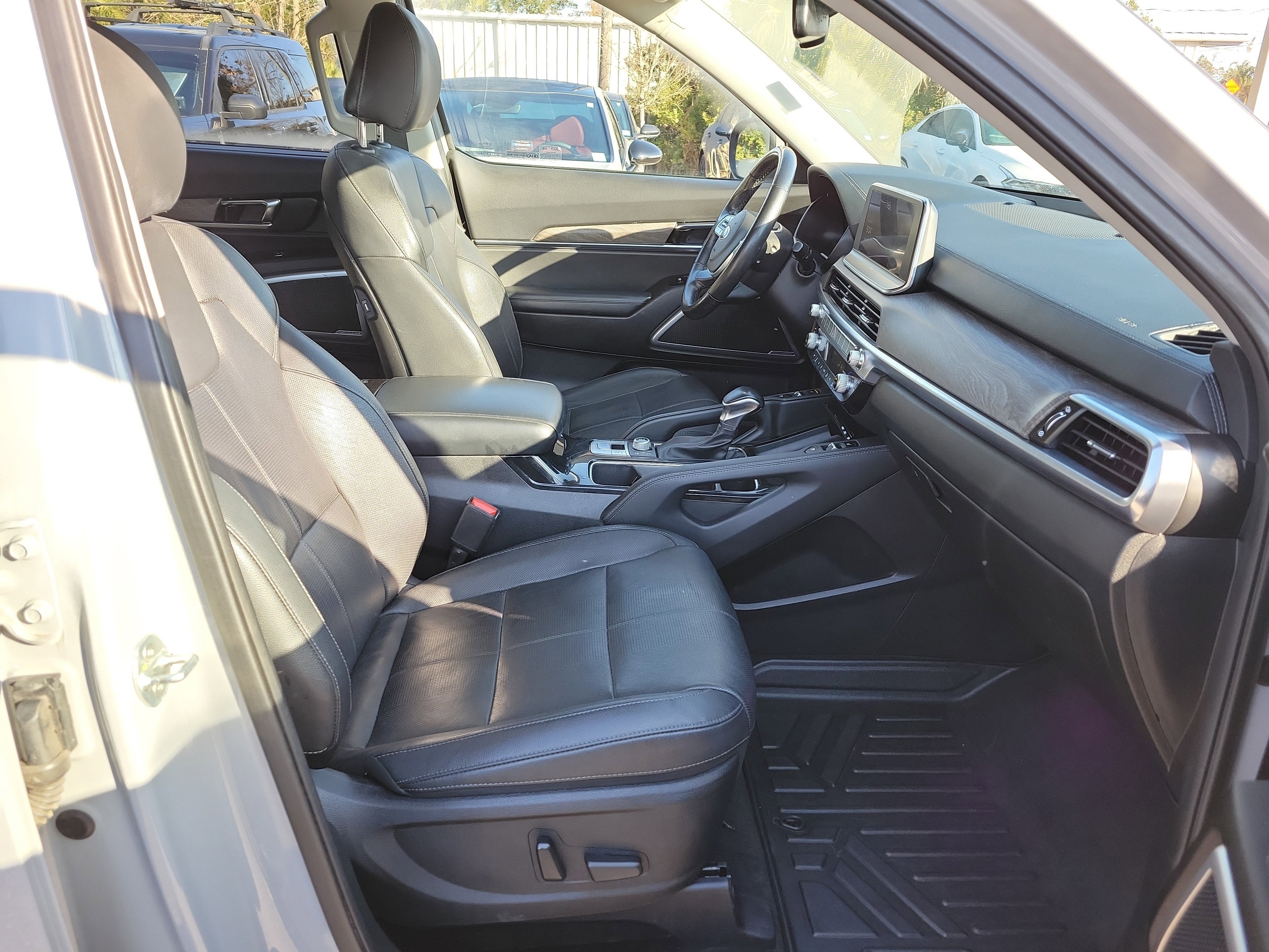 Used 2021 Kia Telluride EX w/ EX Premium Package image 7