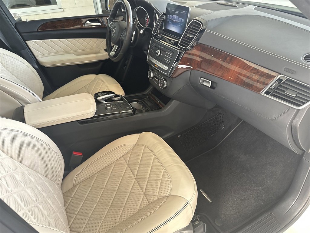 Used 2019 Mercedes-Benz GLS 550 4MATIC image 38