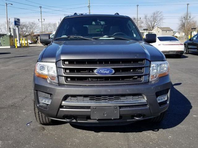 Used 2017 Ford Expedition Limited w/ Equipment Group 301A AWD/4WD image 2