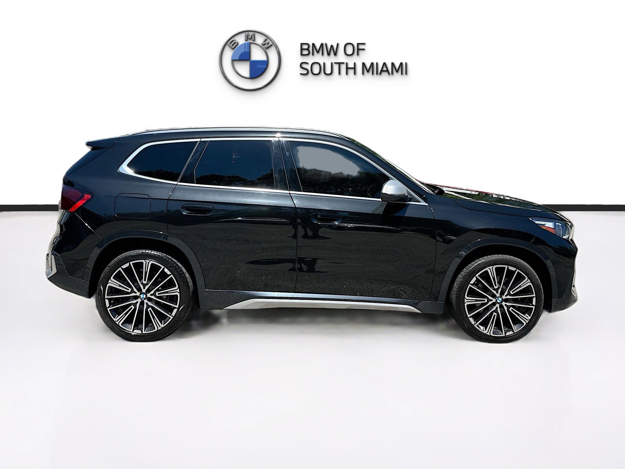 Used 2024 BMW X1 xDrive28i w/ Convenience Package image 8