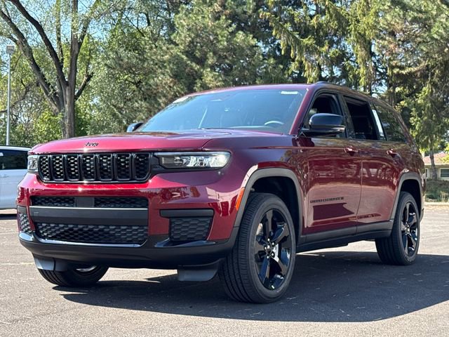 New 2025 Jeep Grand Cherokee L Altitude image 9