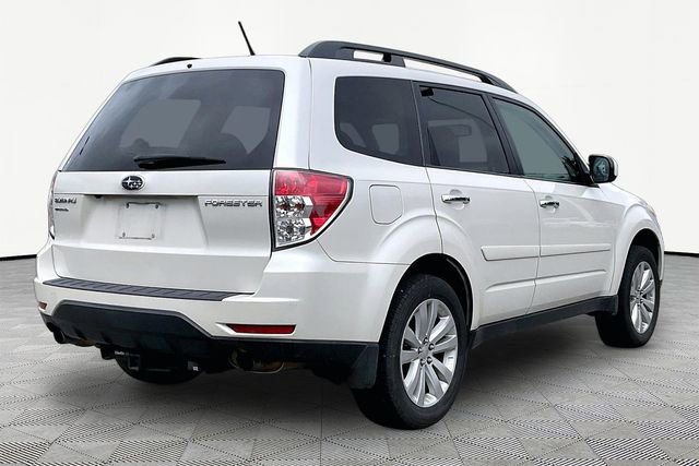 Used 2013 Subaru Forester 2.5X Limited AWD/4WD image 5