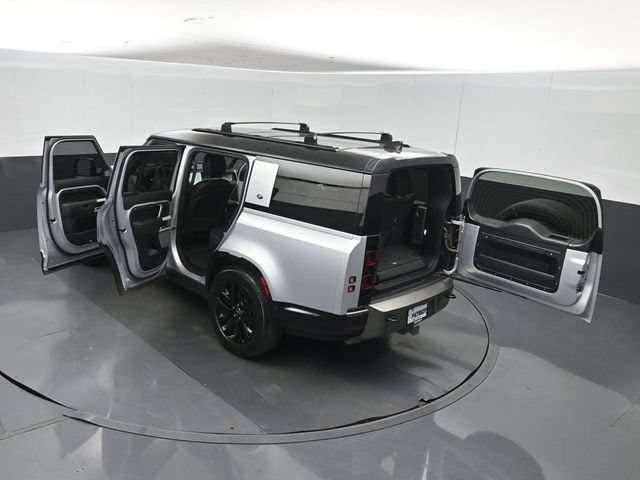 Used 2024 Land Rover Defender 130 X-Dynamic SE AWD/4WD image 61