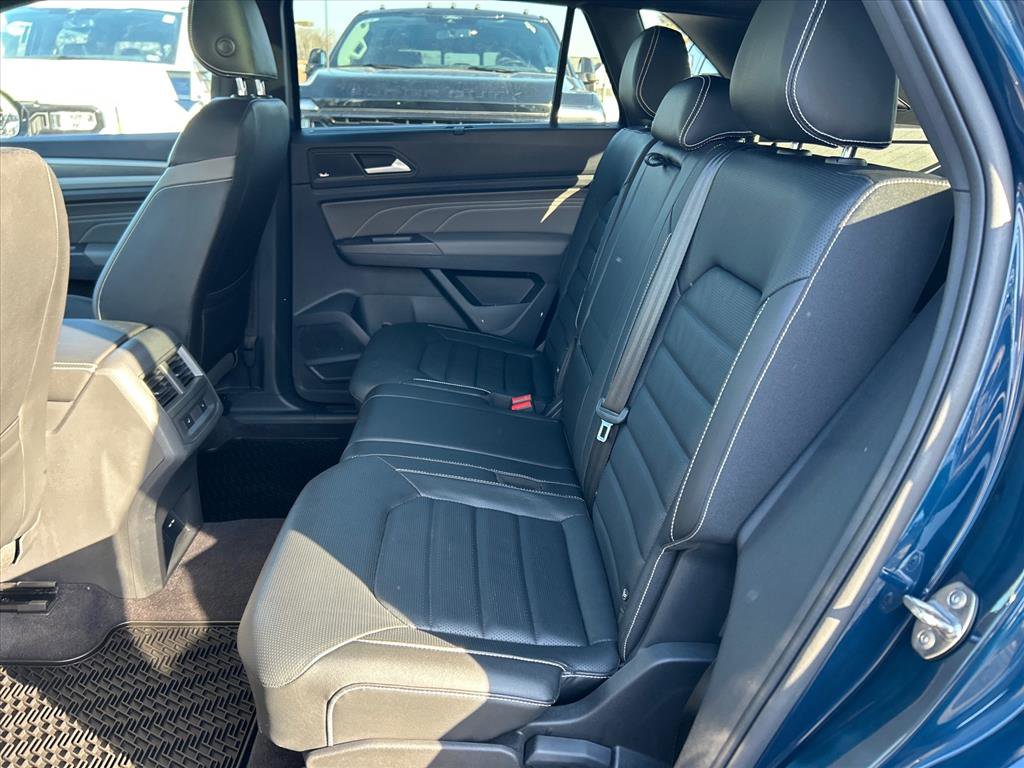 Used 2021 Volkswagen Atlas Cross Sport SEL Premium image 11