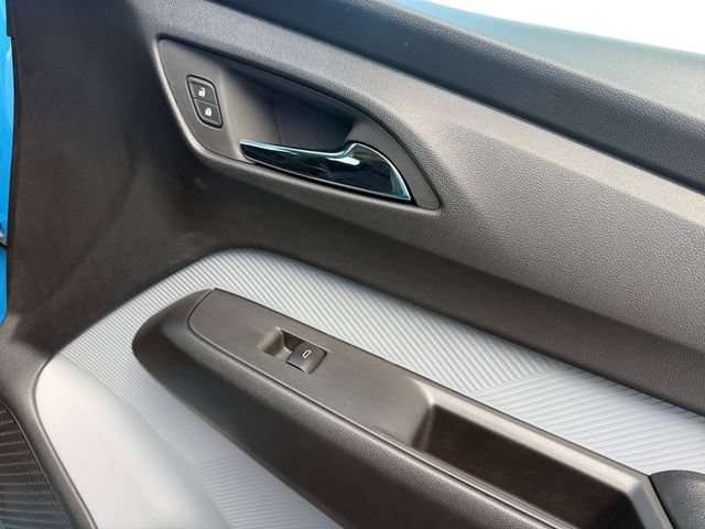 Used 2027 Chevrolet Bolt RS w/ Technology Package FWD image 15