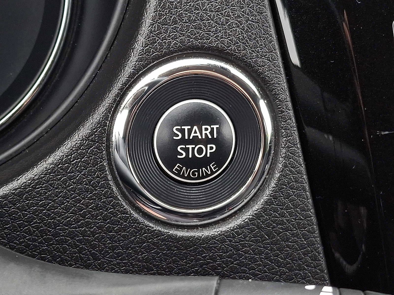 Used 2020 Nissan Rogue SV w/ Premium Package AWD/4WD image 20