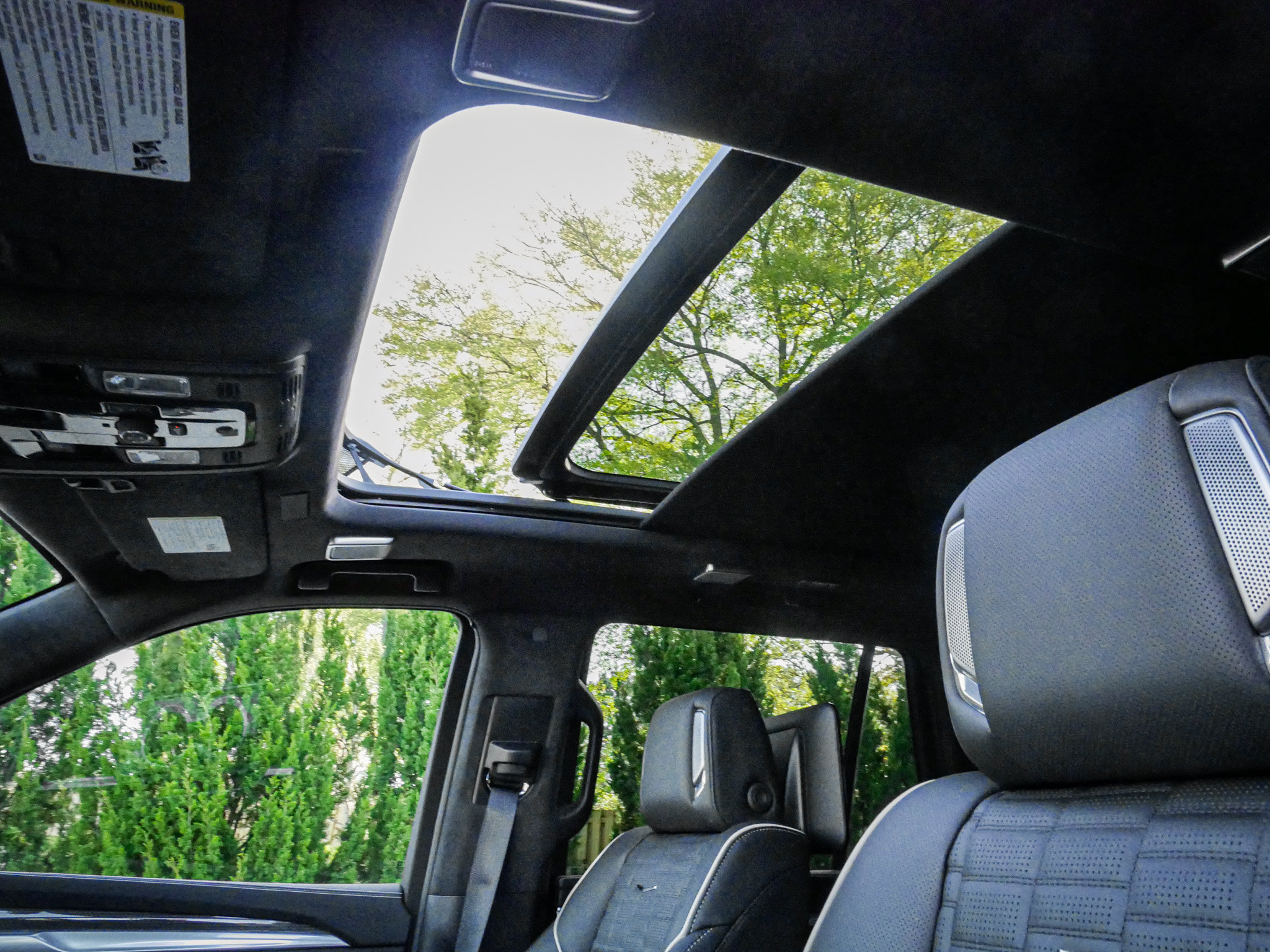 Used 2026 Cadillac Escalade V w/ LPO, ONYX Package AWD/4WD image 29