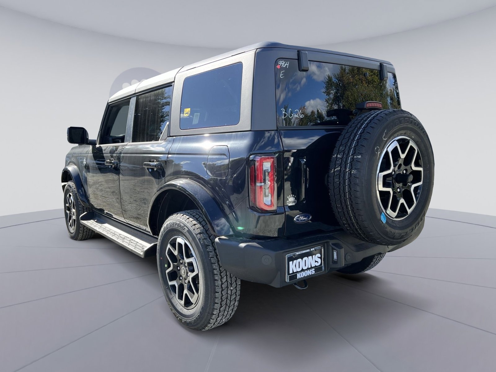 New 2025 Ford Bronco Outer Banks image 4