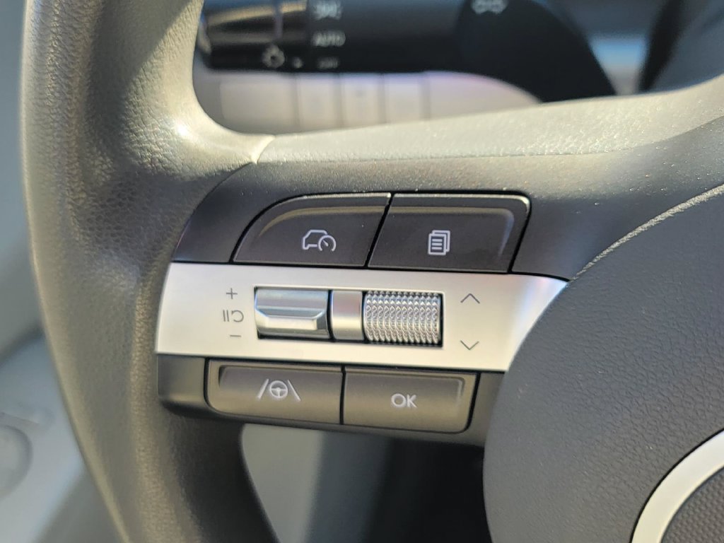 Used 2024 Hyundai Kona SE FWD image 22