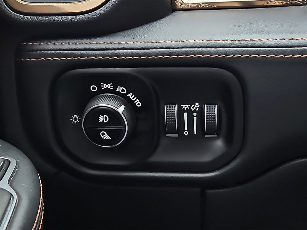 Used 2024 RAM 3500 Limited image 25