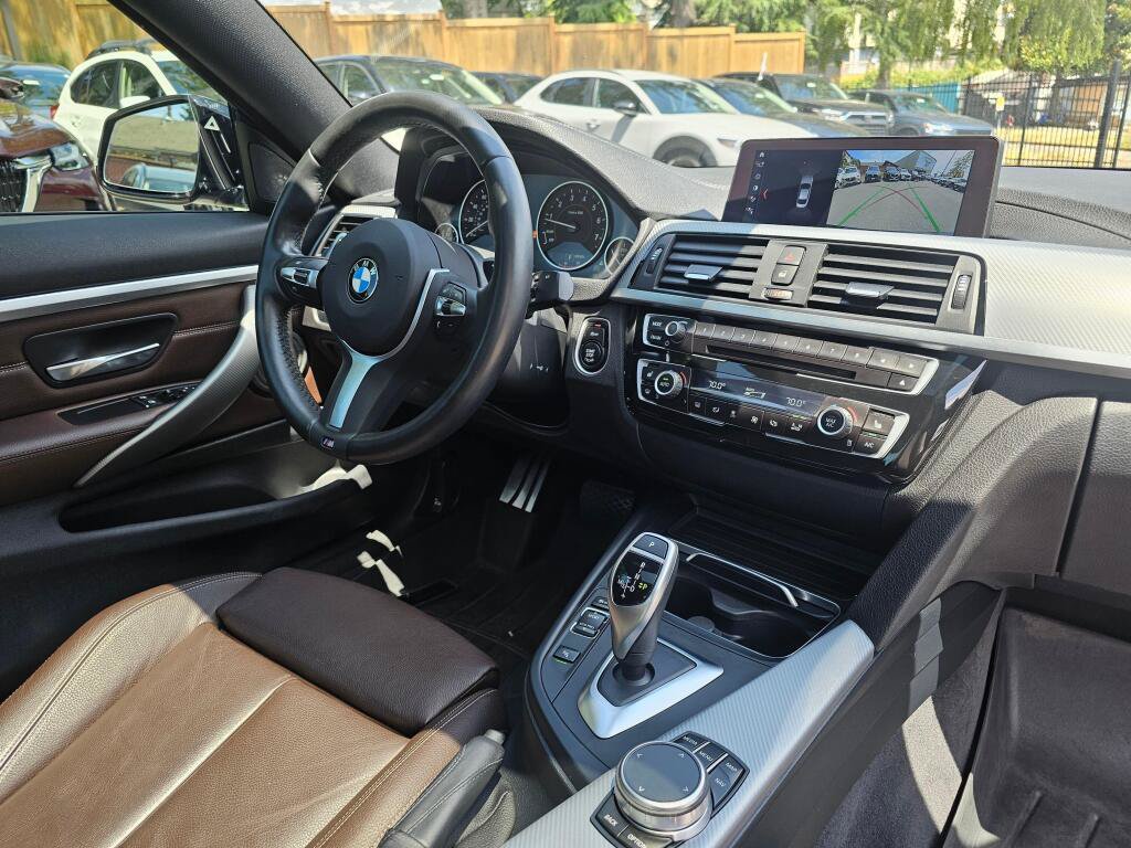 Used 2020 BMW 430i xDrive Coupe w/ M Sport Package AWD/4WD image 12