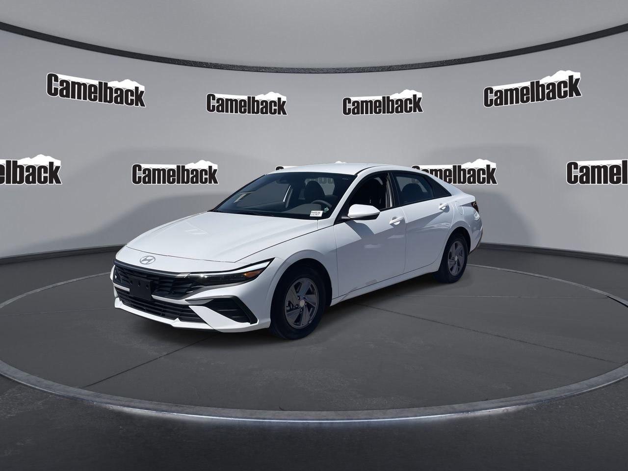 Certified 2025 Hyundai Elantra SE image 3