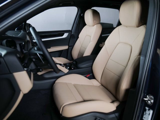 New 2026 Porsche Cayenne AWD/4WD image 5