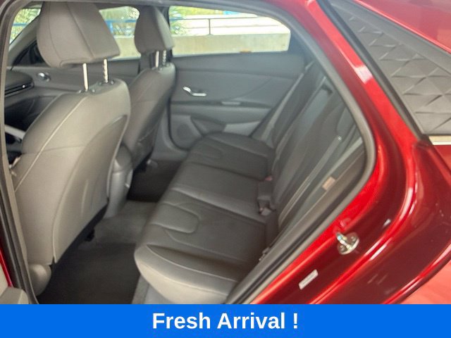Used 2025 Hyundai Elantra SEL FWD image 3