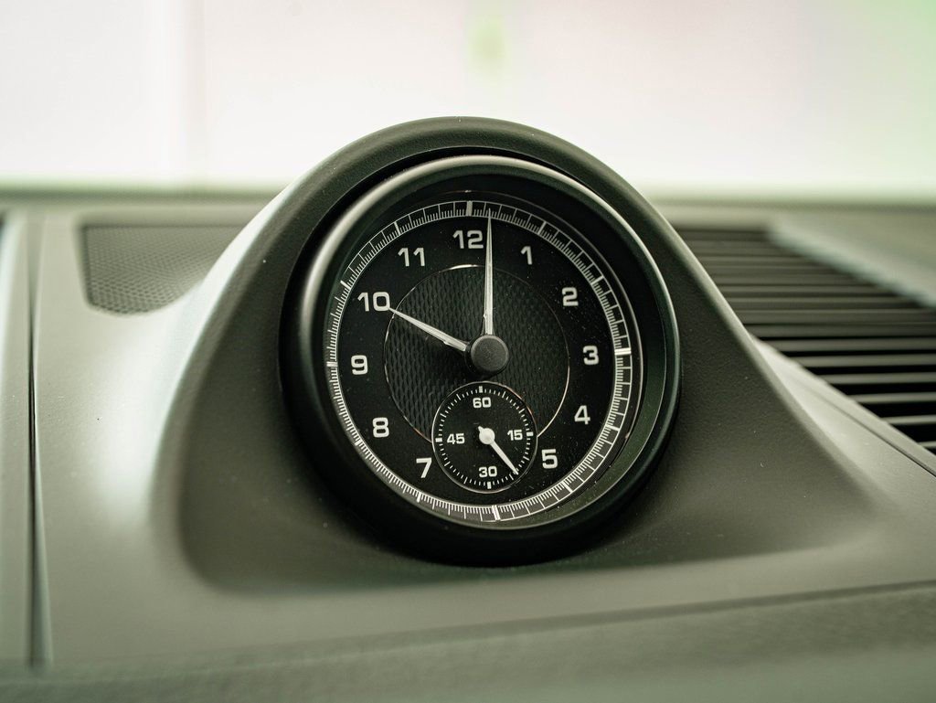 Certified 2025 Porsche Macan image 41