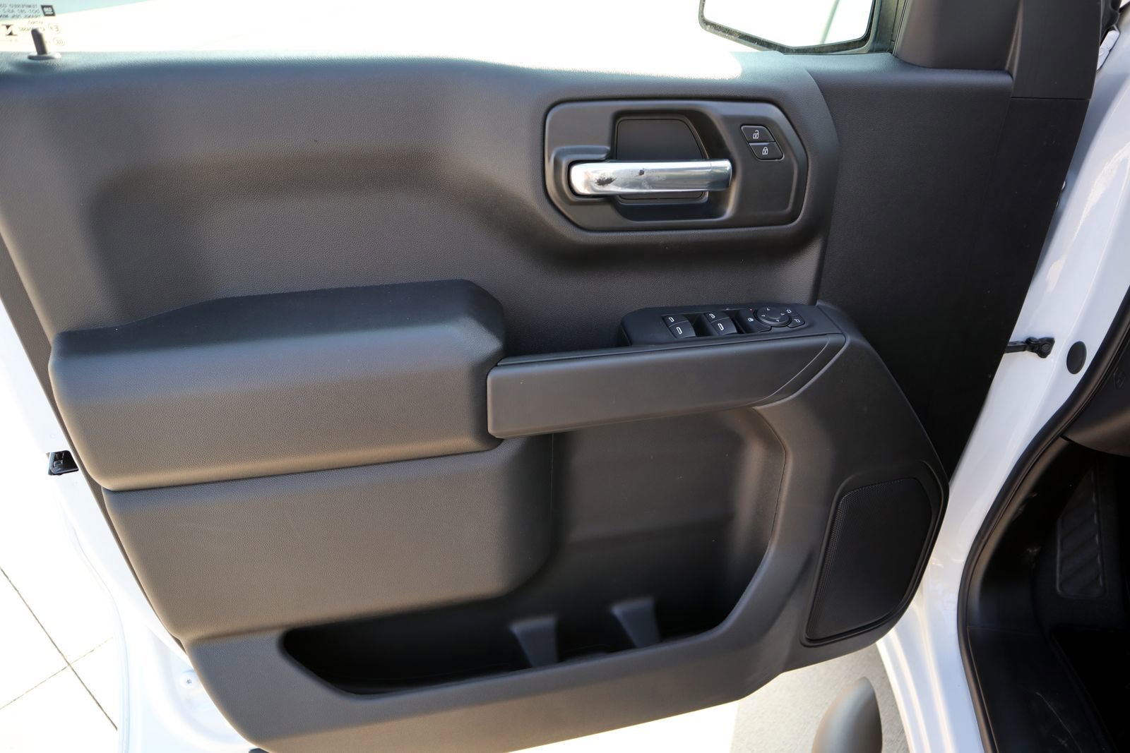 New 2026 Chevrolet Silverado 1500 Custom w/ Turbomax Blackout Package image 9