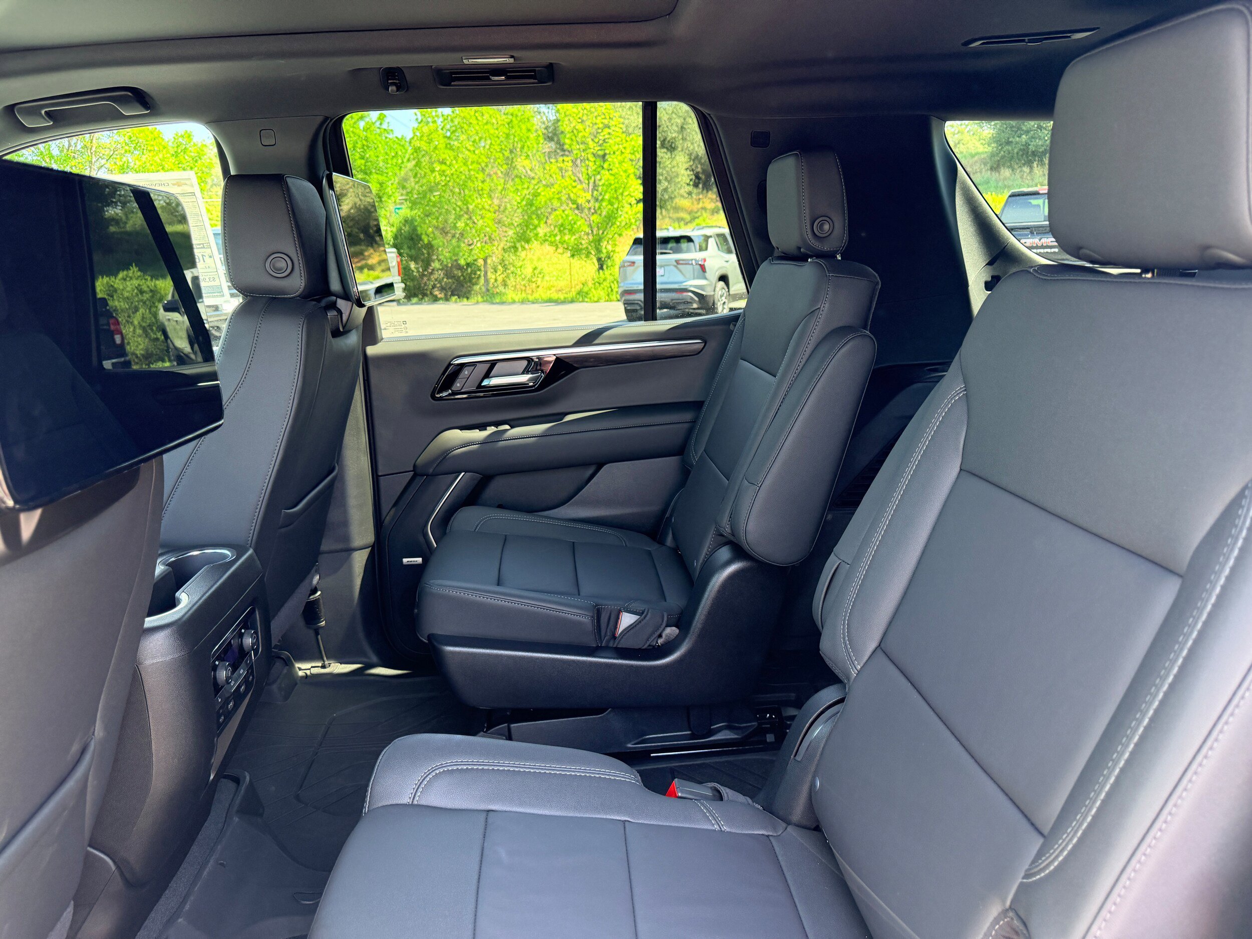 New 2026 Chevrolet Tahoe Z71 w/ Z71 Off-Road Package AWD/4WD image 10
