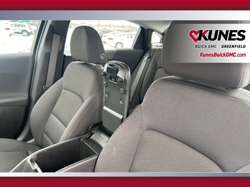 Used 2023 Chevrolet Malibu LT image 17