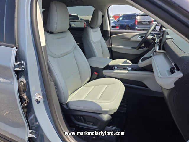 New 2026 Ford Explorer Active w/ Active Comfort Package AWD/4WD image 14
