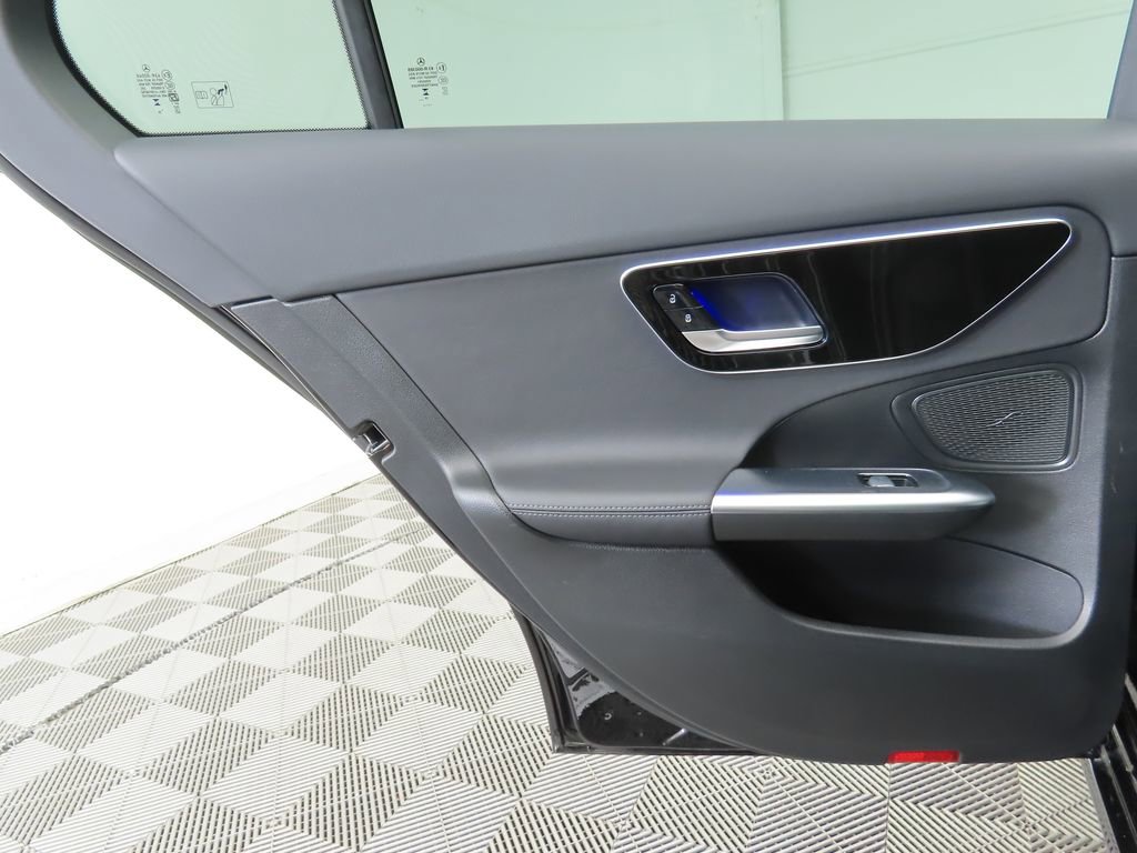 Used 2025 Mercedes-Benz C 300 Sedan image 26
