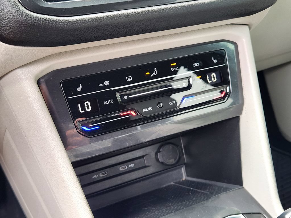 Used 2022 Volkswagen Tiguan SE R-Line FWD image 13