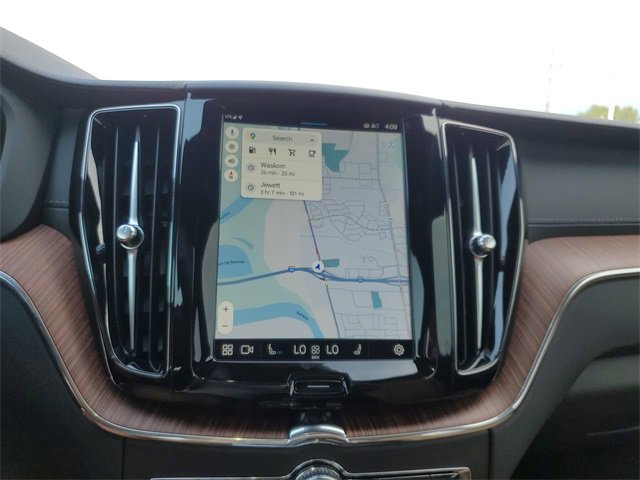 Used 2025 Volvo XC60 B5 Ultra w/ Protection Package Premier image 14