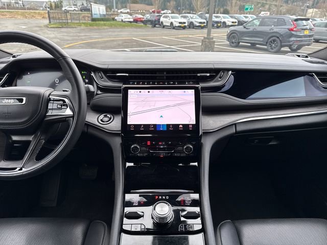 Used 2022 Jeep Grand Cherokee Overland w/ Advanced Protech Group III image 21