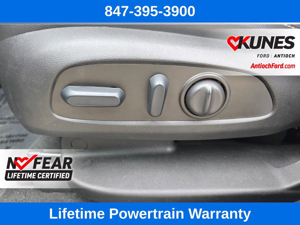 Used 2023 GMC Acadia SLT image 17