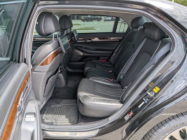 Used 2018 Genesis G90 5.0 Ultimate RWD image 19