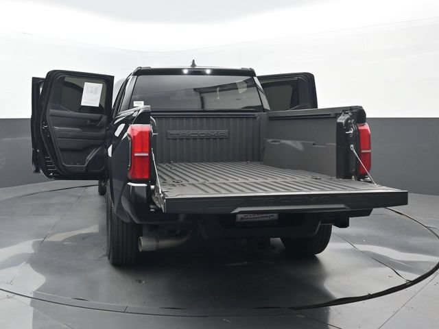 Used 2024 Toyota Tacoma SR5 AWD/4WD image 33