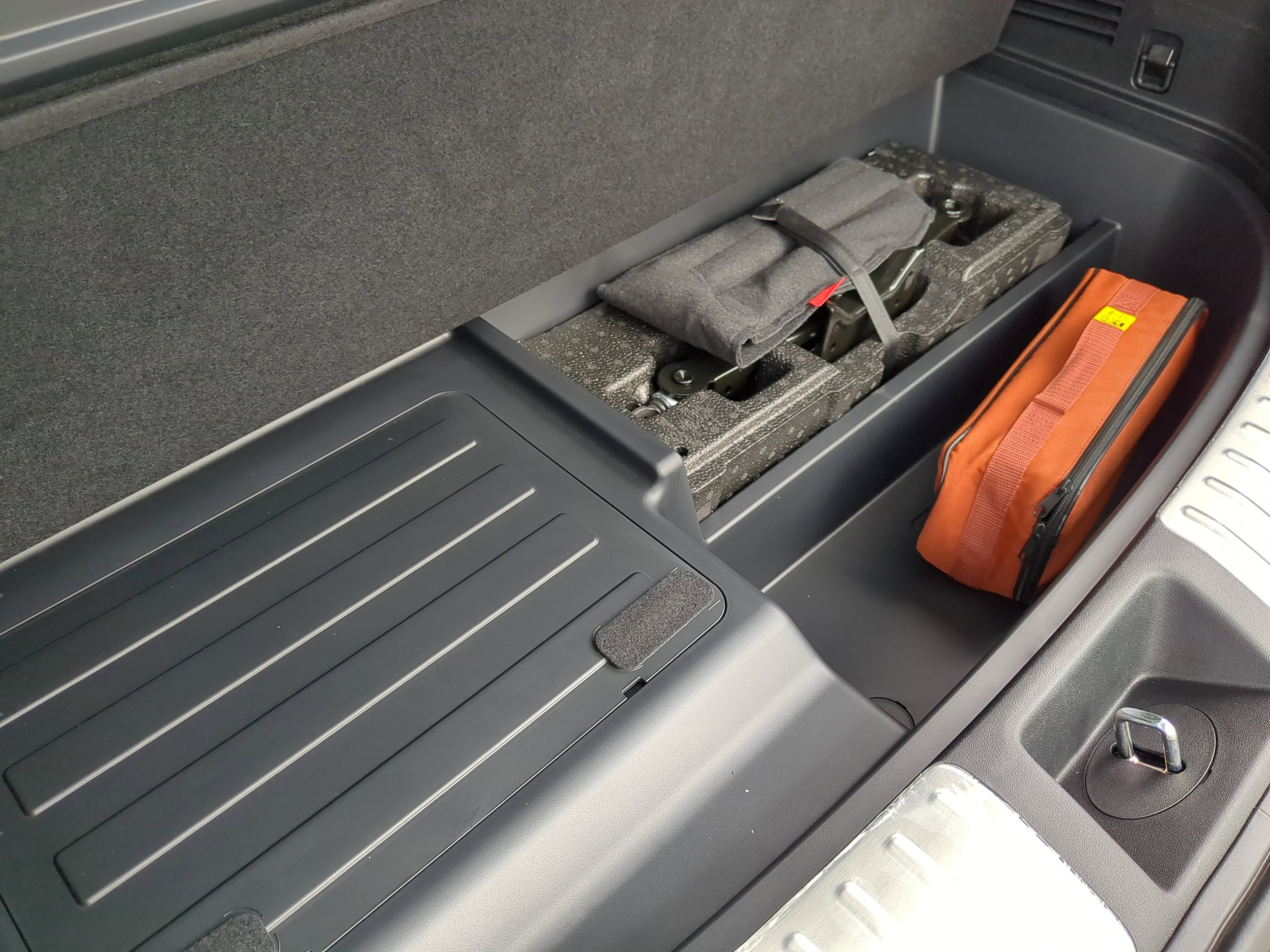 New 2027 Kia Telluride X-Line SX Prestige image 10