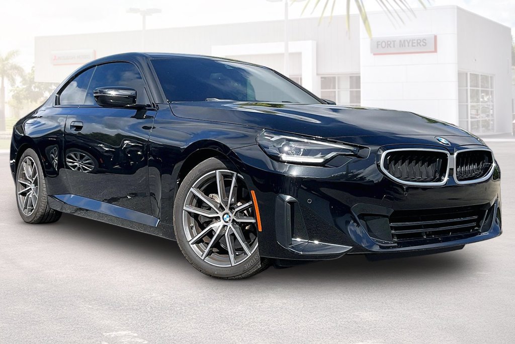 Used 2025 BMW 230i Coupe w/ Convenience Package RWD image 1