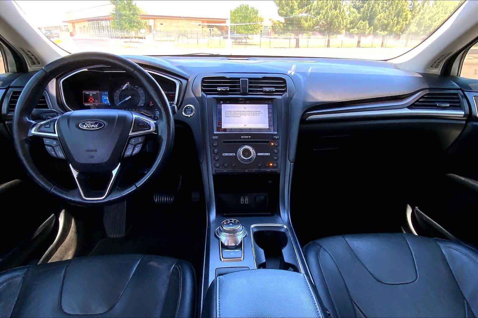 Used 2019 Ford Fusion Titanium AWD/4WD image 16