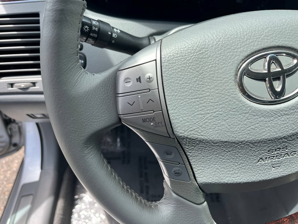 Used 2009 Toyota Avalon Limited FWD image 32