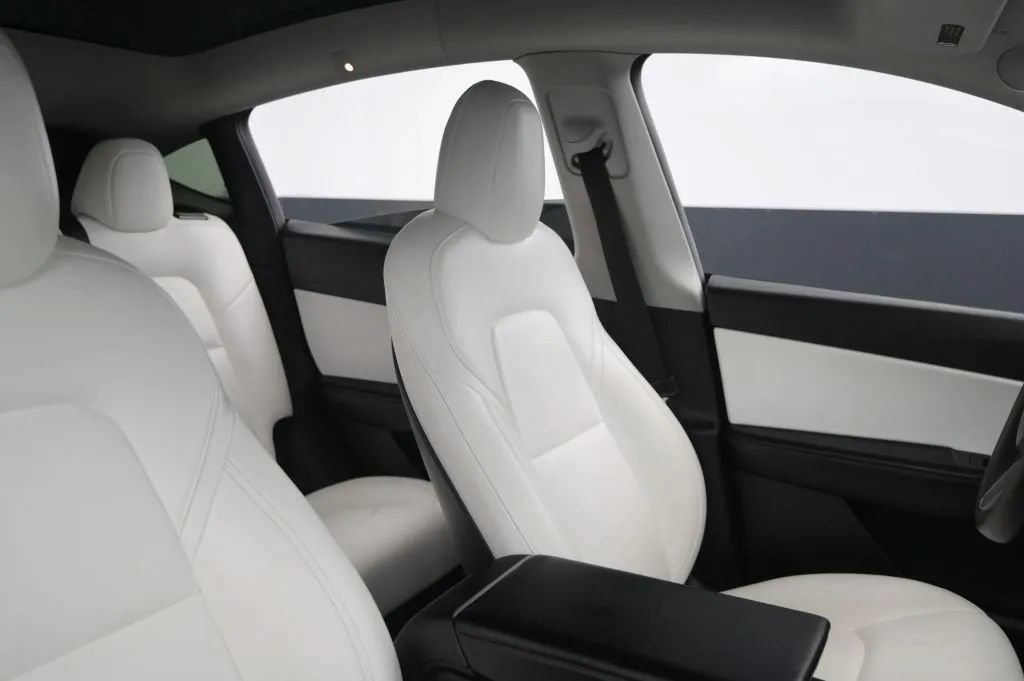 Used 2022 Tesla Model Y Performance AWD/4WD image 52