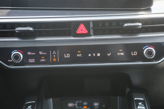 New 2026 Kia Sorento S w/ S Panoramic Sunroof Package FWD image 6