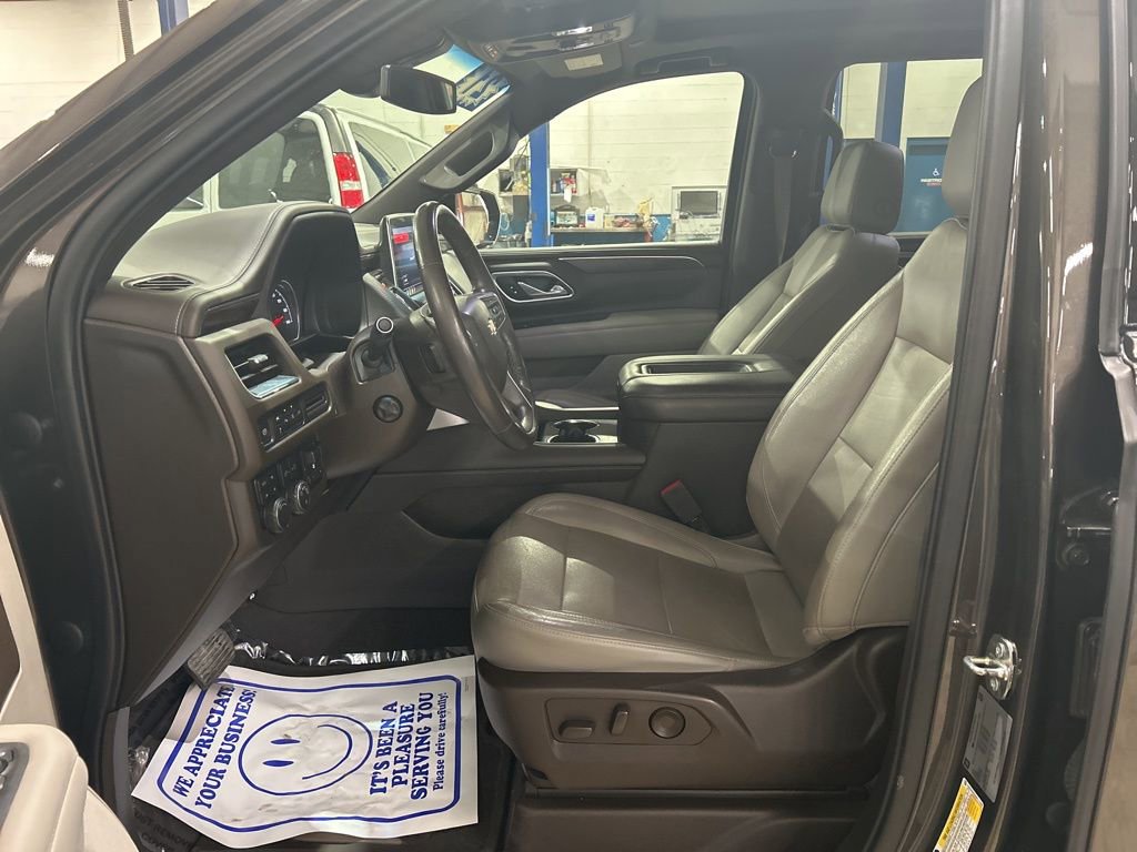 Used 2021 Chevrolet Tahoe LT w/ LT Signature Package image 12
