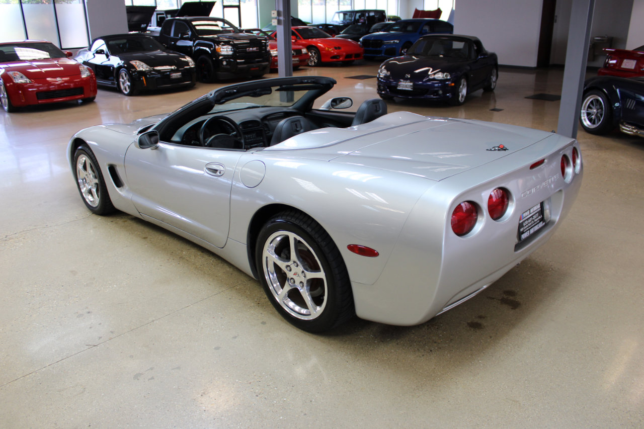 Used 2004 Chevrolet Corvette Convertible w/ Preferred Equipment Group image 34