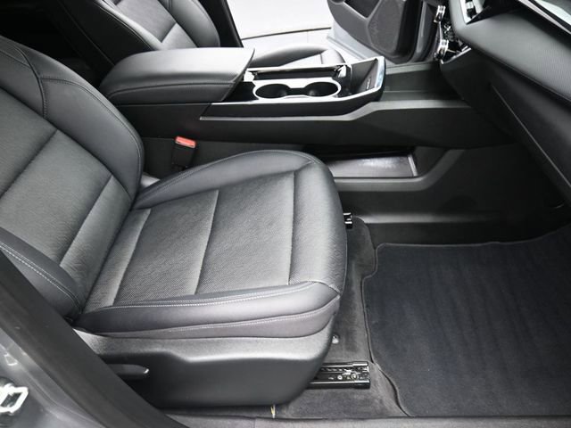 Used 2025 Chevrolet Equinox LT w/ Convenience Package II image 26