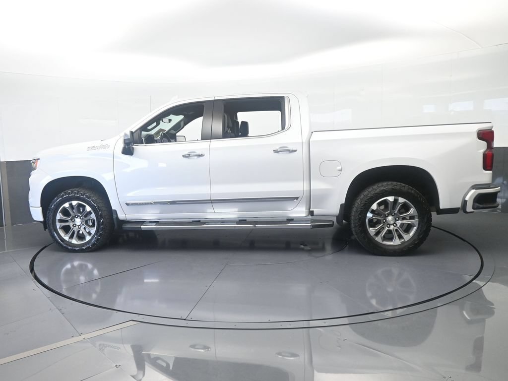Used 2023 Chevrolet Silverado 1500 High Country w/ Technology Package RWD image 3