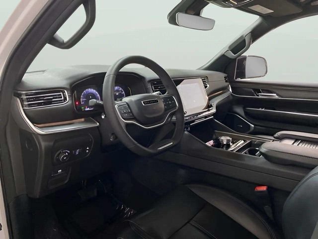 Used 2024 Jeep Wagoneer Series II w/ Flexible Seating Group RWD image 18