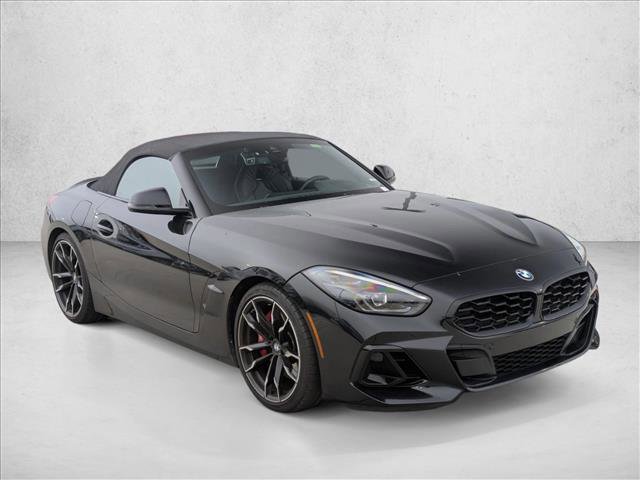 Used 2025 BMW Z4 M40i w/ Edition RWD image 3