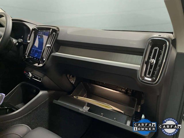 Used 2025 Volvo XC40 B5 Plus image 86