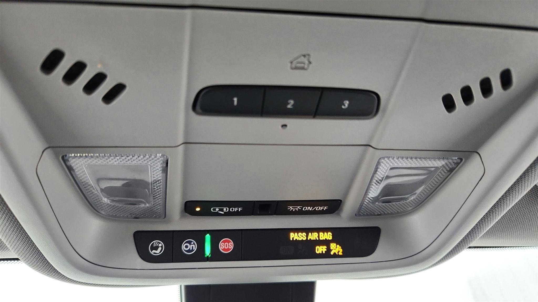 Used 2024 GMC Terrain SLT image 35