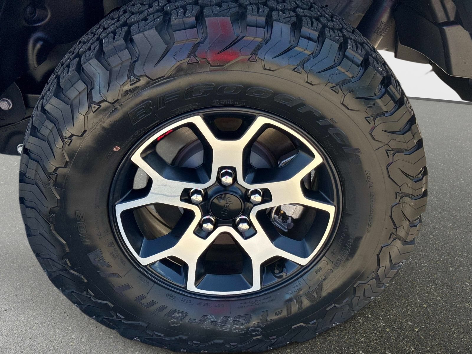 Used 2023 Jeep Wrangler Unlimited Rubicon AWD/4WD image 10