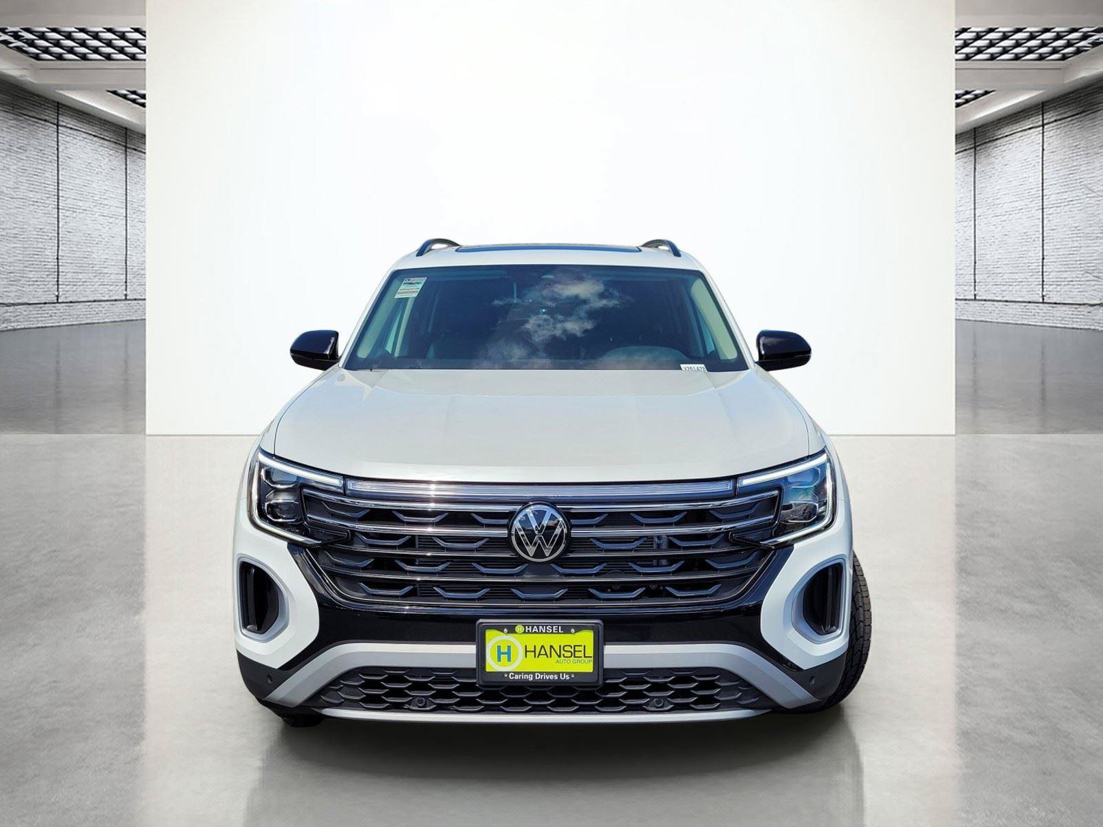 New 2026 Volkswagen Atlas Peak Edition AWD/4WD image 3