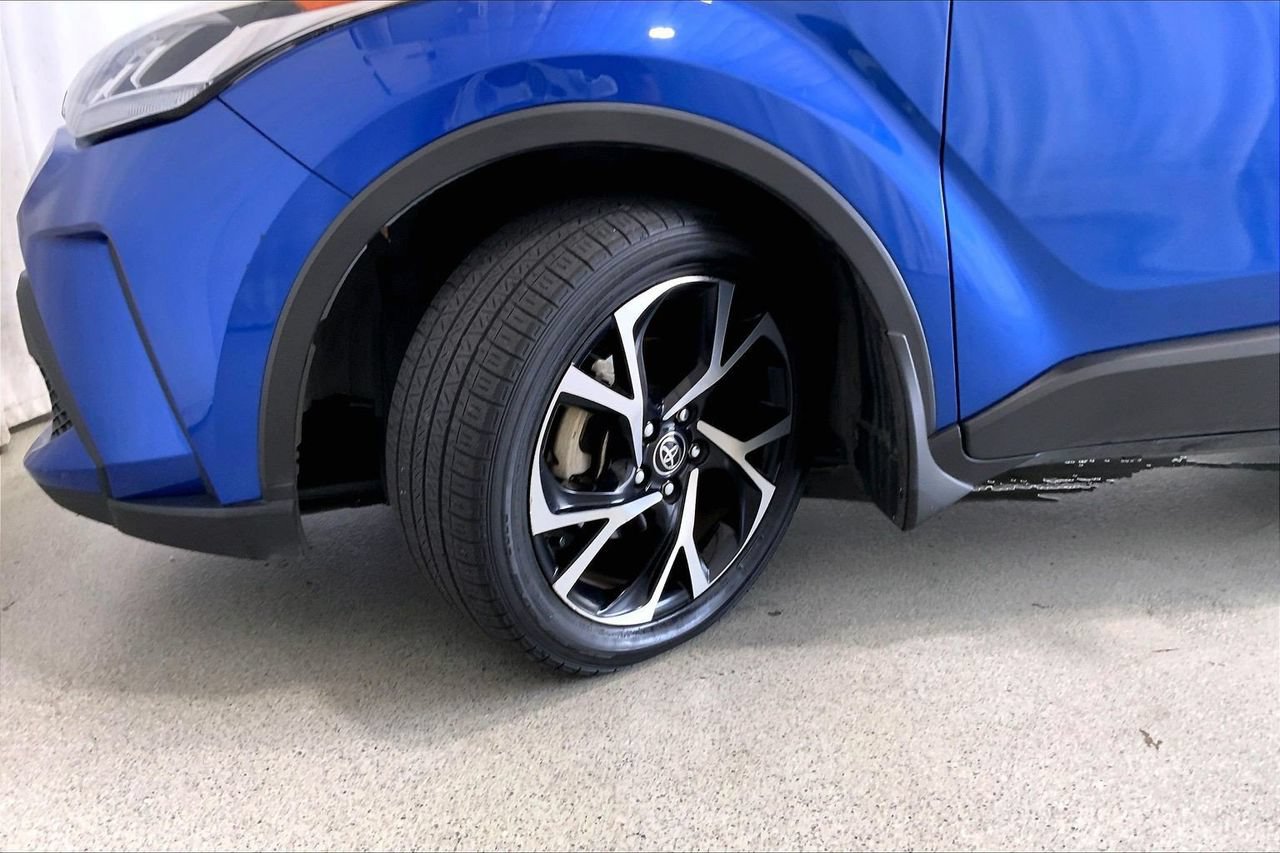Used 2022 Toyota C-HR XLE FWD image 20